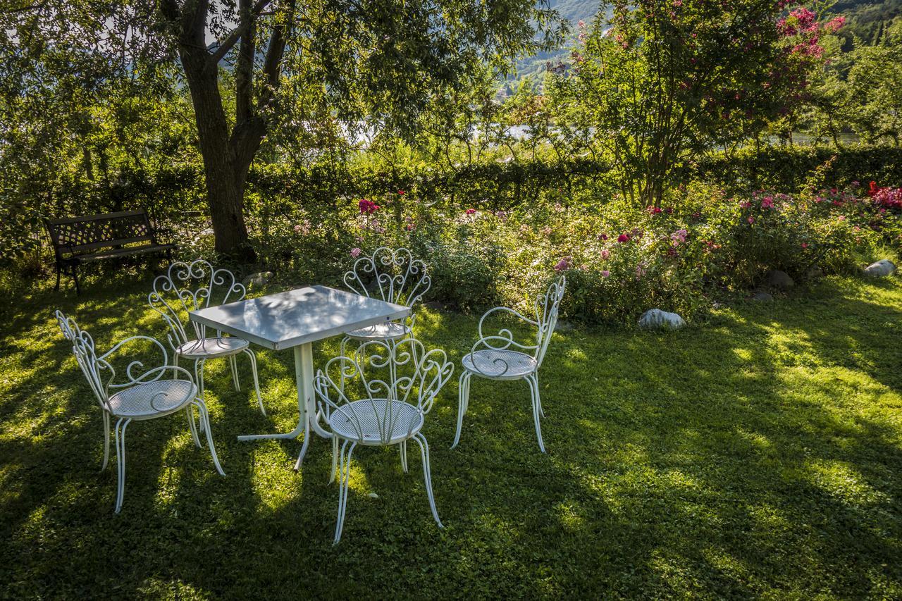 Albergo La Romanella Spinone Al Lago Luaran gambar